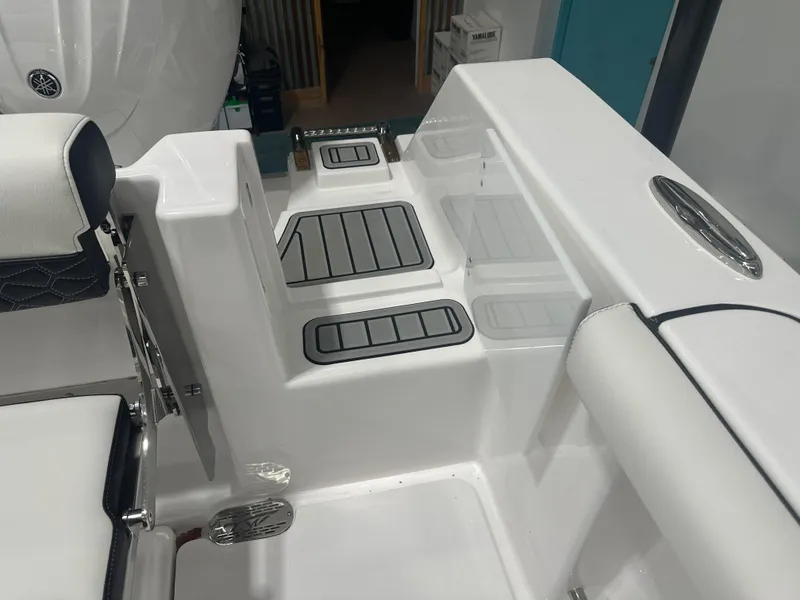 Slide: The Image of Tidewater 272cc 2025 - 50