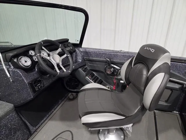 Slide: The Image of Lund 219 Pro-V GL 2025 - 14