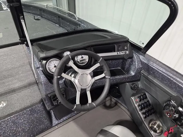 Slide: The Image of Lund 219 Pro-V GL 2025 - 15