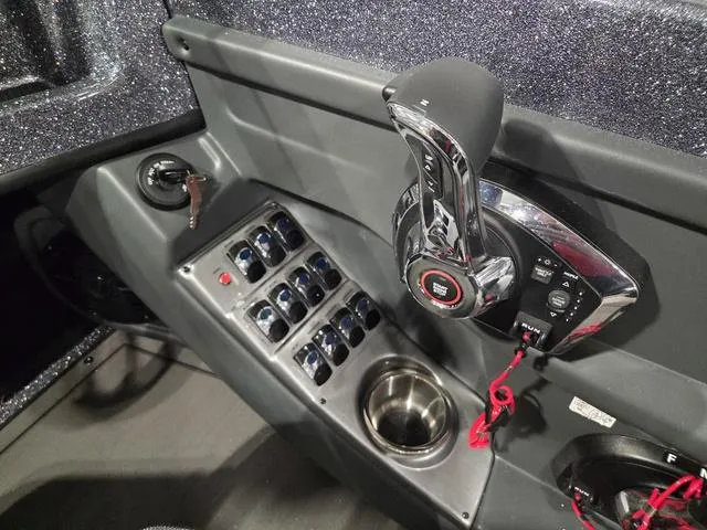 Slide: The Image of Lund 219 Pro-V GL 2025 - 19