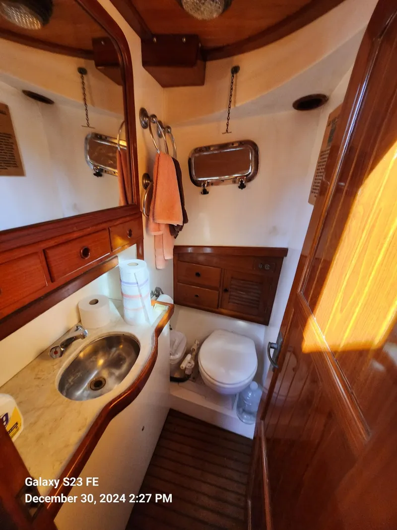 Slide: The Image of Lord Nelson Victory 37 1988 - 56