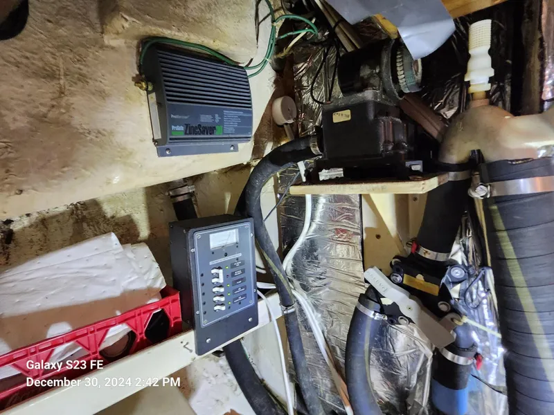 Slide: The Image of Lord Nelson Victory 37 1988 - 67