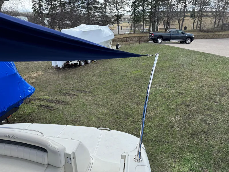 Slide: The Image of Sea Ray 420 Sundancer 2003 - 53