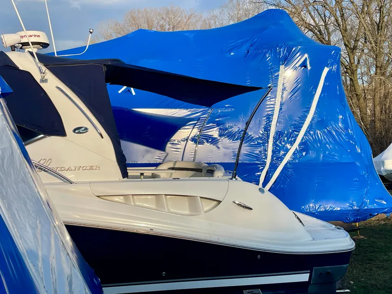 Slide: The Image of Sea Ray 420 Sundancer 2003 - 57