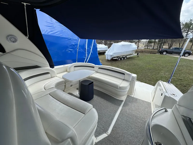 Slide: The Image of Sea Ray 420 Sundancer 2003 - 63