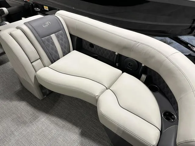 Slide: The Image of Barletta Reserve Leggera 26UCA 2025 - 25