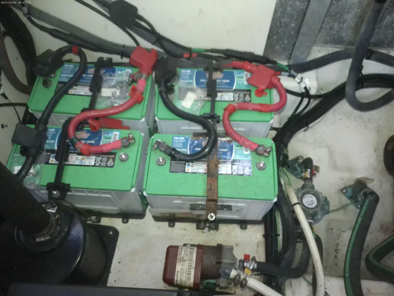 Slide: The Image of Sea Ray Sundancer 330 2015 - 62