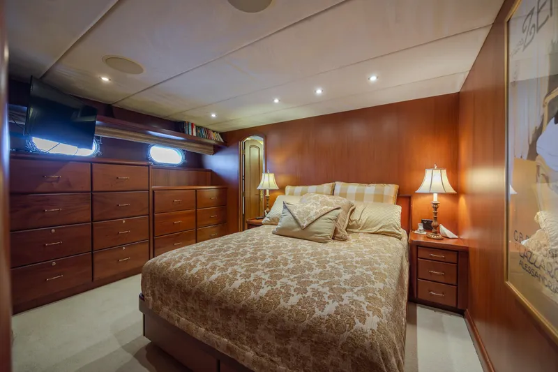Slide: The Image of Luxurious bedroom on a 1988 Christensen Custom yacht. - 49
