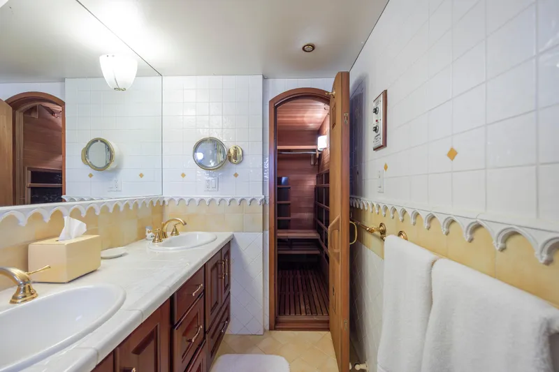 Slide: The Image of Christensen Custom 1988 - 55