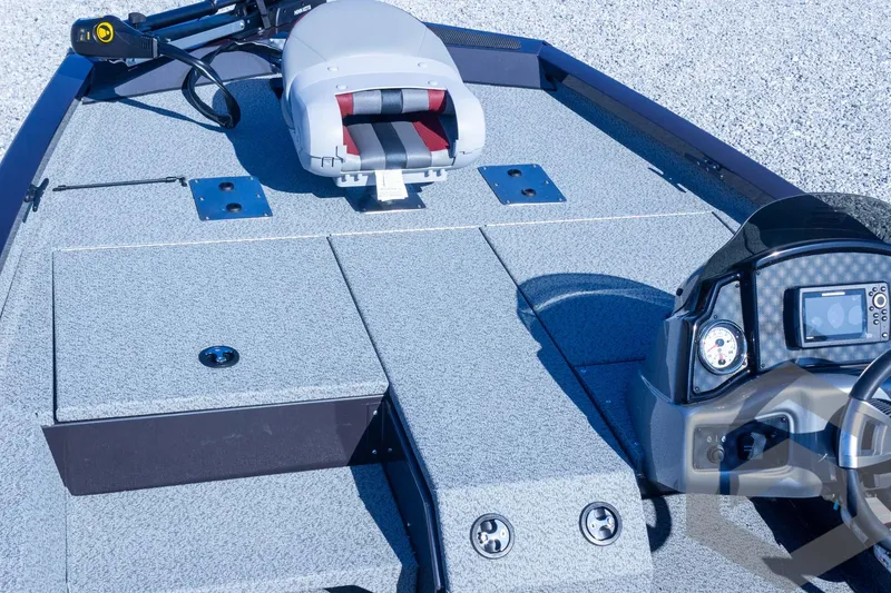 Slide: The Image of 2025 G3 Sportsman 1710 boat interior with modern dashboard and seating. - 40