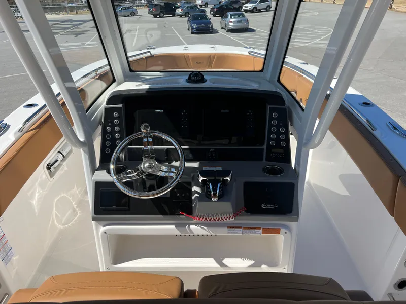 Slide: The Image of Robalo 270 Center Console 2025 - 9