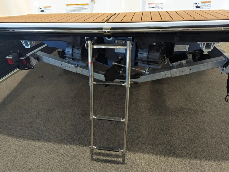 Slide: The Image of Yamaha 222S 2025 - 12