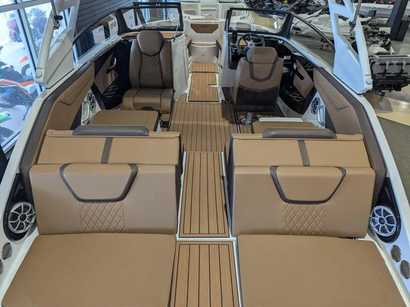 Slide: The Image of Yamaha 222S 2025 - 13