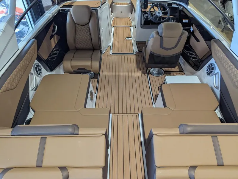 Slide: The Image of Yamaha 222S 2025 - 14