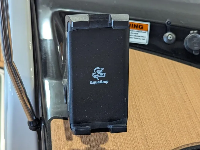 Slide: The Image of Yamaha 222S 2025 - 22