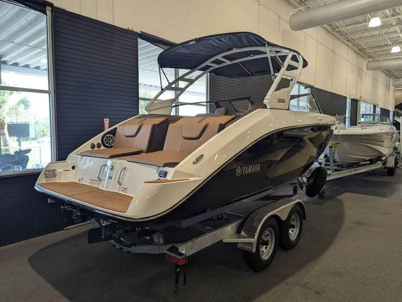 Slide: The Image of Yamaha 222S 2025 - 4