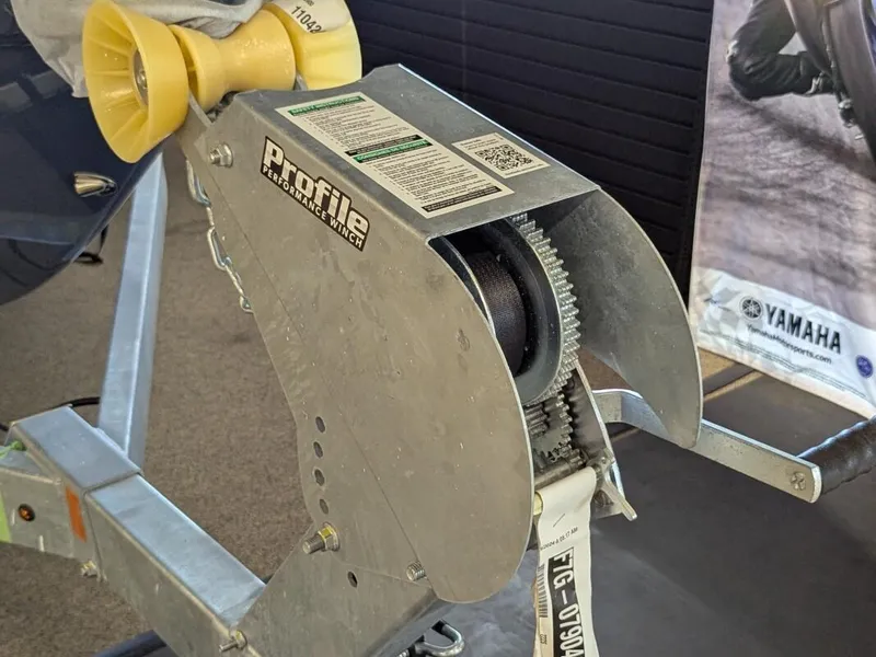 Slide: The Image of Yamaha 222S 2025 - 5