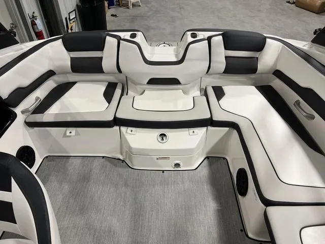 Slide: The Image of Yamaha AR195 2025 - 11