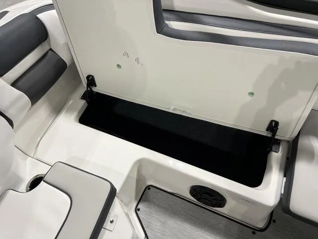 Slide: The Image of Yamaha AR195 2025 - 13