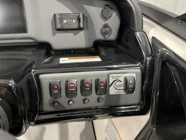 Slide: The Image of Yamaha AR195 2025 - 17