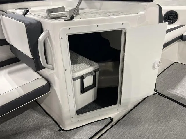 Slide: The Image of Yamaha AR195 2025 - 20