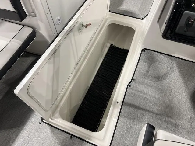 Slide: The Image of Yamaha AR195 2025 - 21