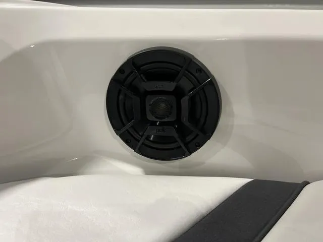 Slide: The Image of Yamaha AR195 2025 - 27