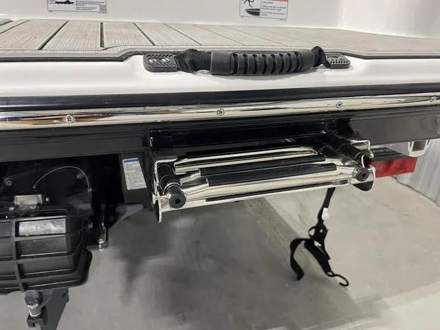 Slide: The Image of Yamaha AR195 2025 - 6