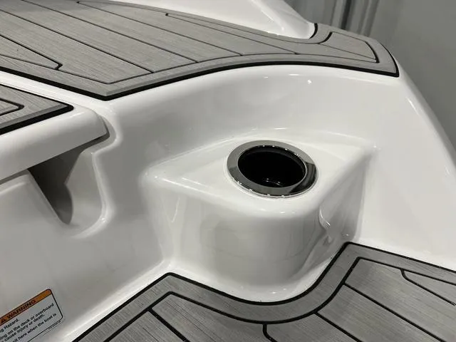 Slide: The Image of Yamaha AR195 2025 - 9