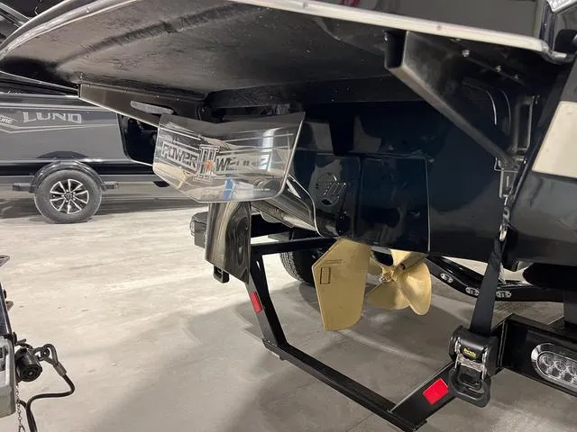 Slide: The Image of Malibu Wakesetter 20 VTX 2025 - 6