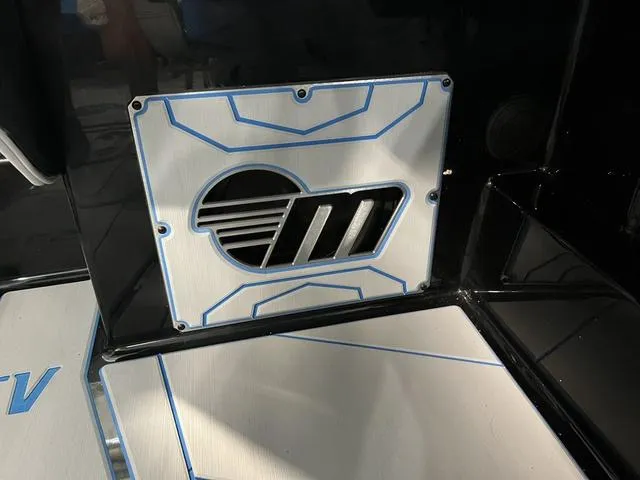 Slide: The Image of Malibu Wakesetter 25 LSV 2025 - 23