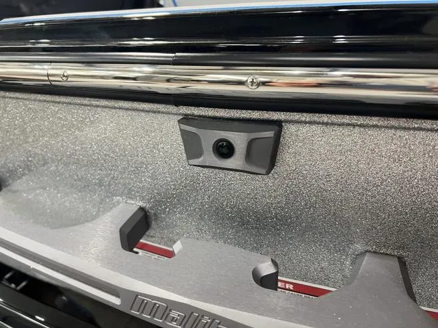 Slide: The Image of Malibu Wakesetter 25 LSV 2025 - 8