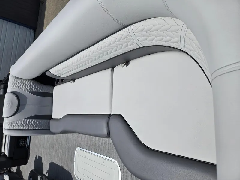 Slide: The Image of Monaco 255 DFL 2025 - 17