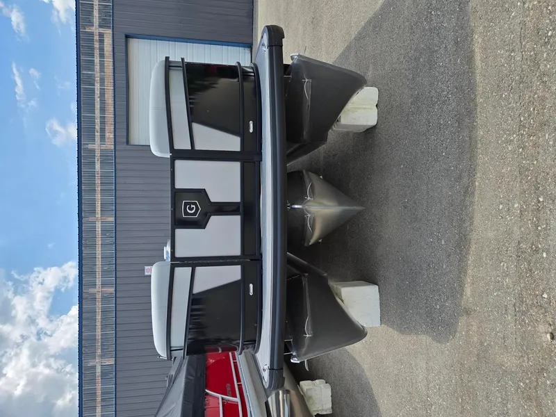 Slide: The Image of Monaco 255 DFL 2025 - 4