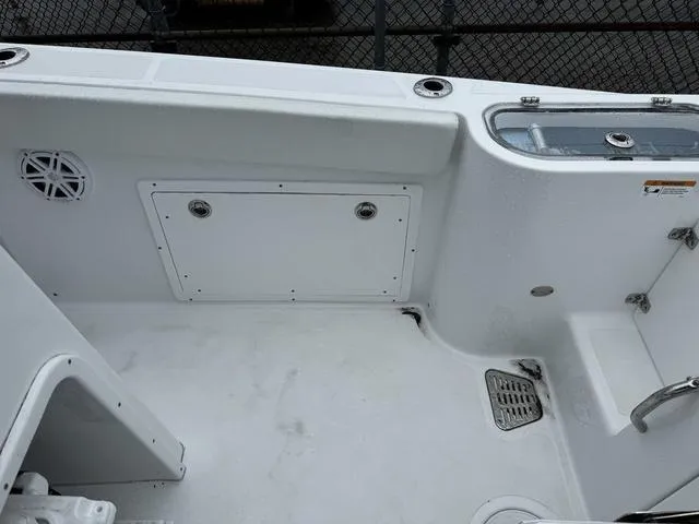 Slide: The Image of Wellcraft 263 Fisherman 2025 - 10