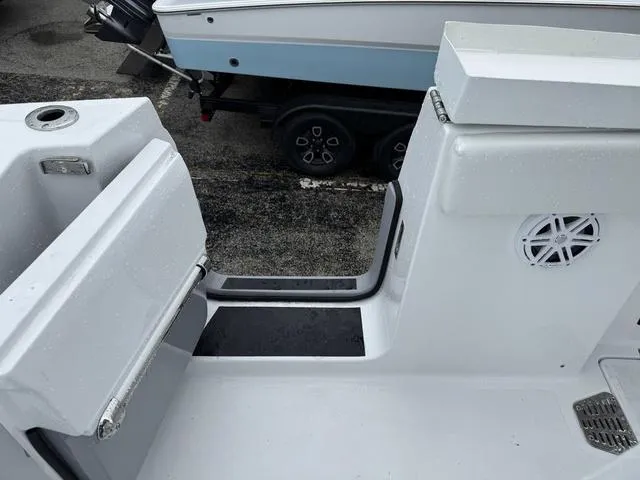 Slide: The Image of Wellcraft 263 Fisherman 2025 - 15