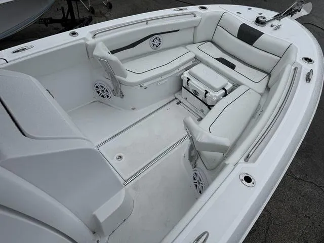 Slide: The Image of Wellcraft 263 Fisherman 2025 - 26