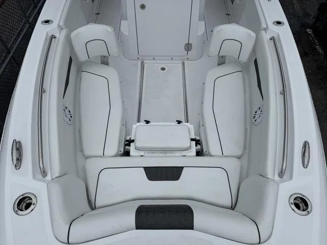 Slide: The Image of Wellcraft 263 Fisherman 2025 - 34