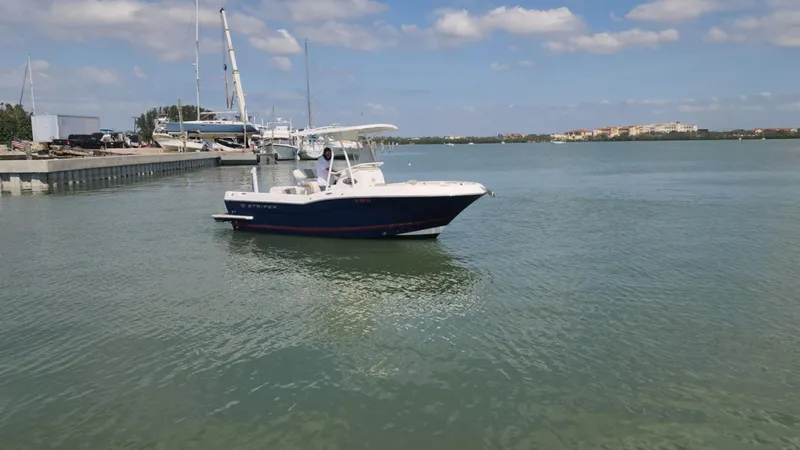 Slide: The Image of Striper 220 Center Console 2014 - 111