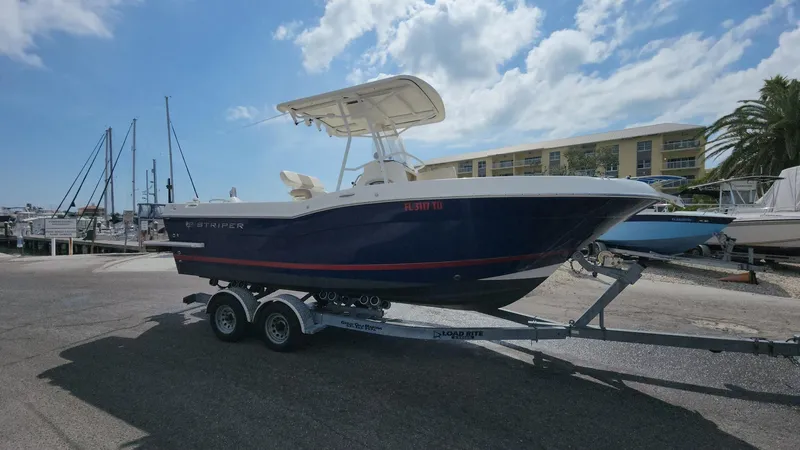 Slide: The Image of Striper 220 Center Console 2014 - 148