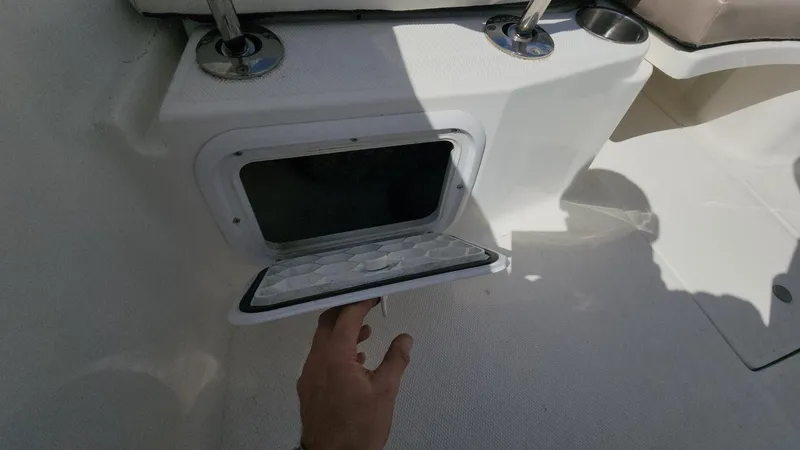 Slide: The Image of Striper 220 Center Console 2014 - 164