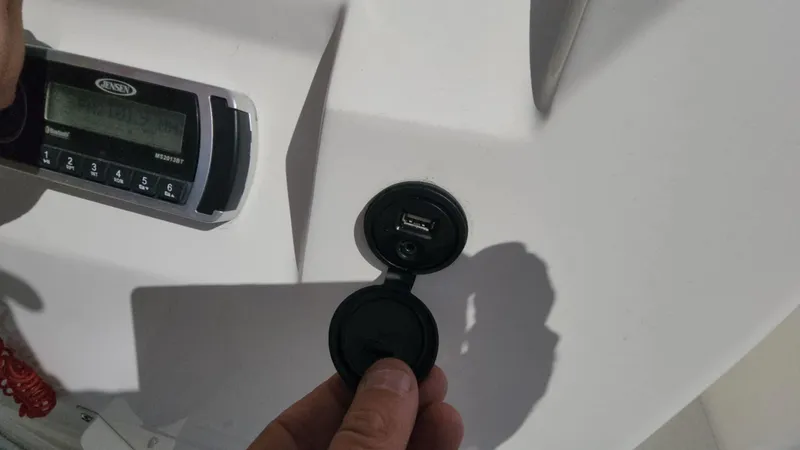 Slide: The Image of Striper 220 Center Console 2014 - 96