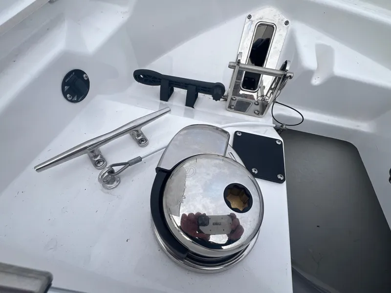 Slide: The Image of 2024 Blackfin 252 DC boat deck with cleat and winch system. - 13