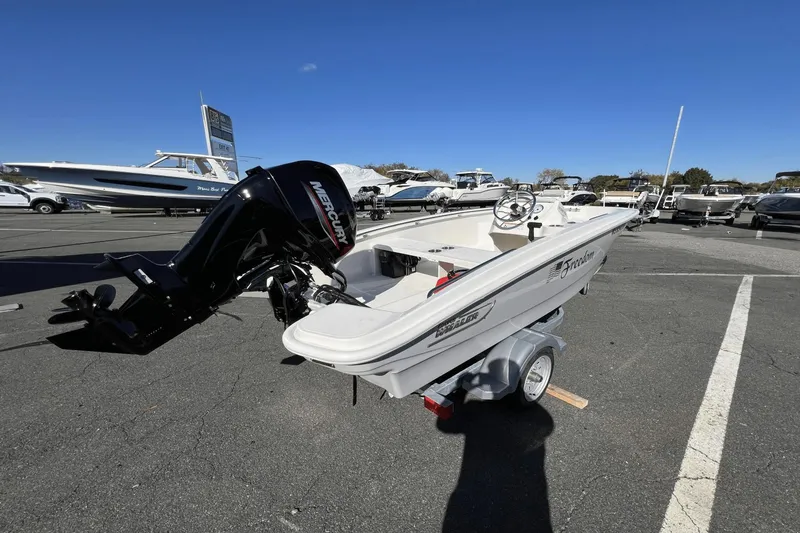 Slide: The Image of Boston Whaler 130 Super Sport 2024 - 3