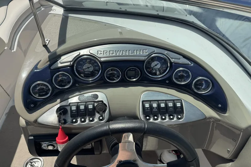 Slide: The Image of Crownline Boats 220 EX 2009 - 7