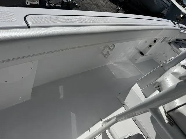 Slide: The Image of Wellcraft 222 Fisherman 2025 - 13