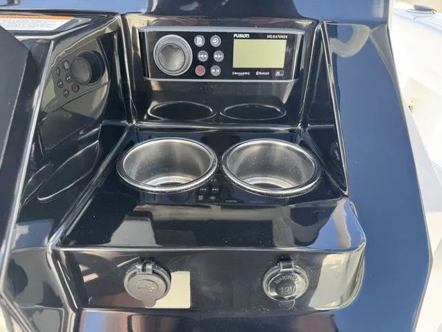 Slide: The Image of Wellcraft 222 Fisherman 2025 - 24