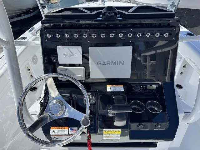 Slide: The Image of Wellcraft 222 Fisherman 2025 - 7