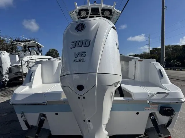 Slide: The Image of Wellcraft 242 Fisherman 2025 - 4