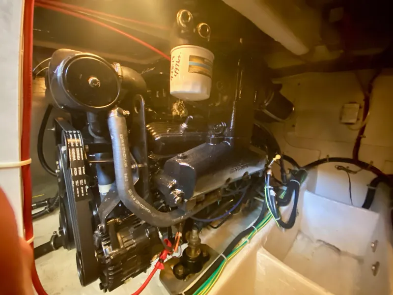 Slide: The Image of Engine compartment of 2002 Bayliner 3488 Command Bridge boat. - 34